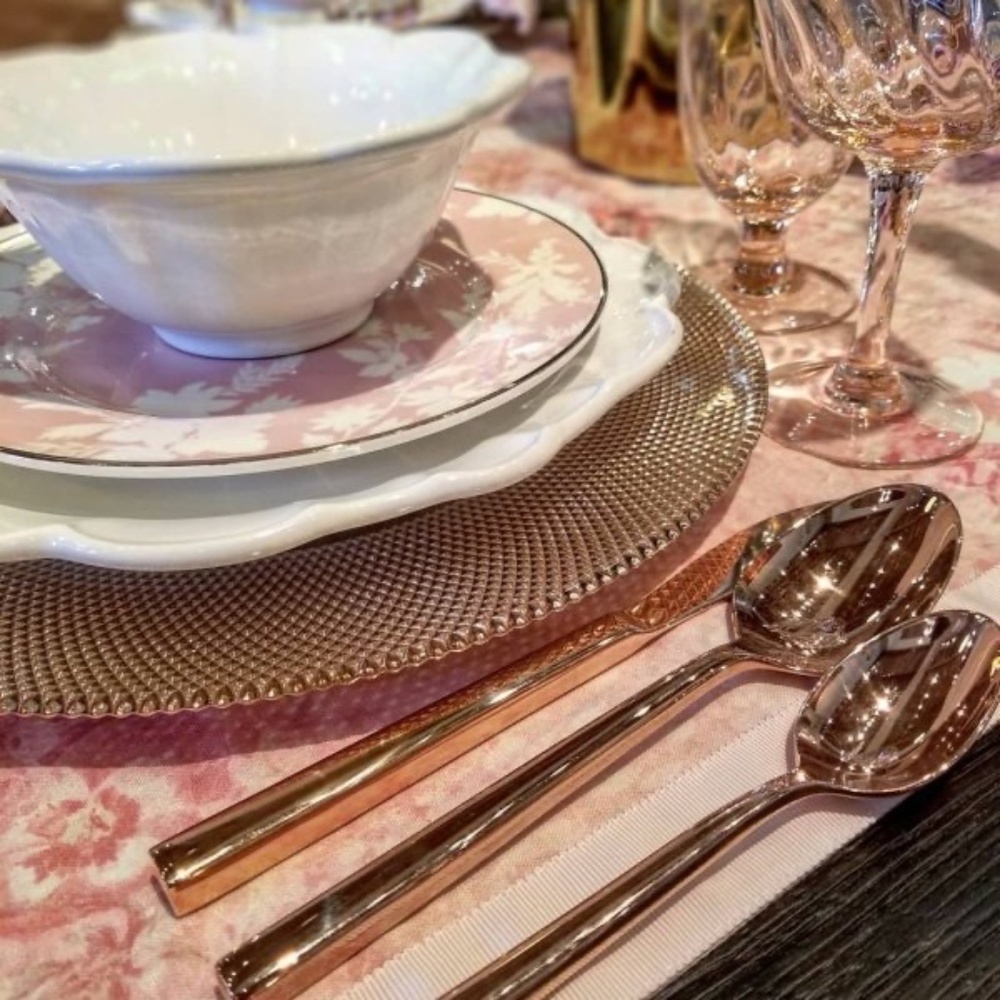 Pottery Barn Monique Lhuillier Rose Bouquet Salad Plate, Set of 7 - Picture 2 of 15